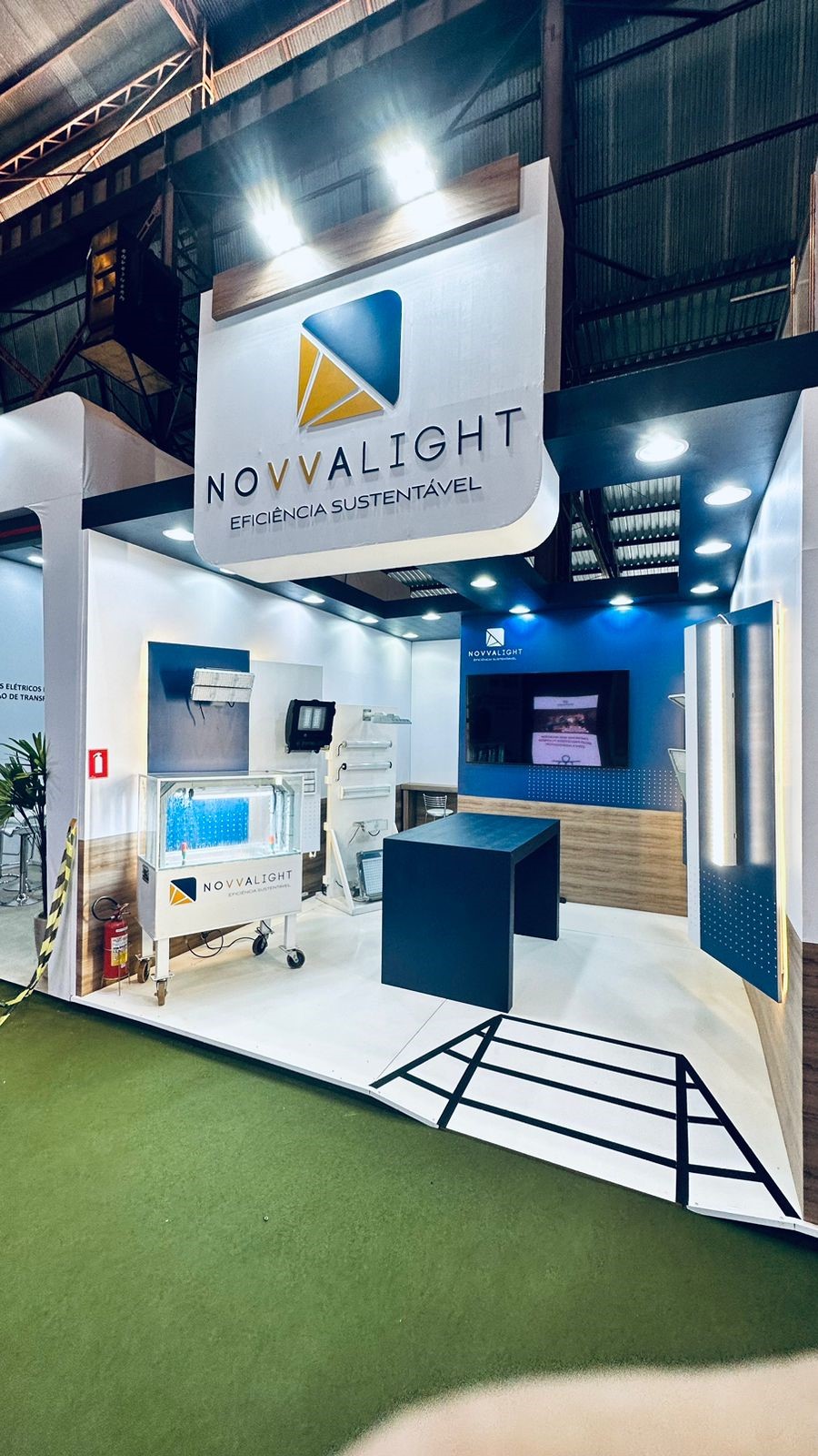  #montadoradestands #montagemdestands #montadora #cenografia NOVVALIGHT 2023_FENASUCRO1.jpg